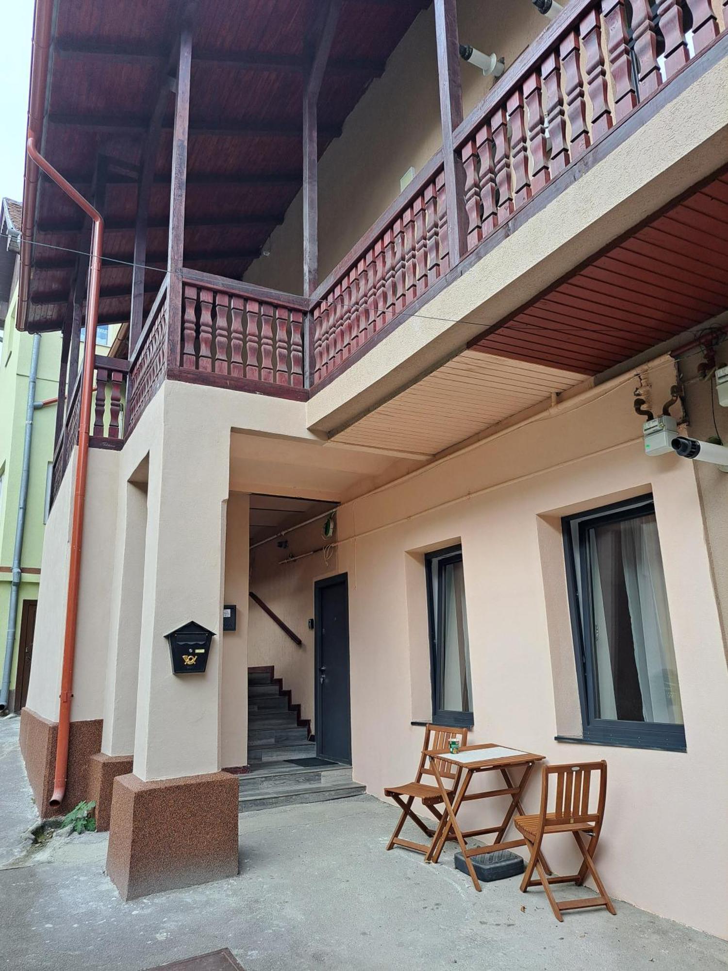 Cosy Studio In The Heart Of Braşov Extérieur photo
